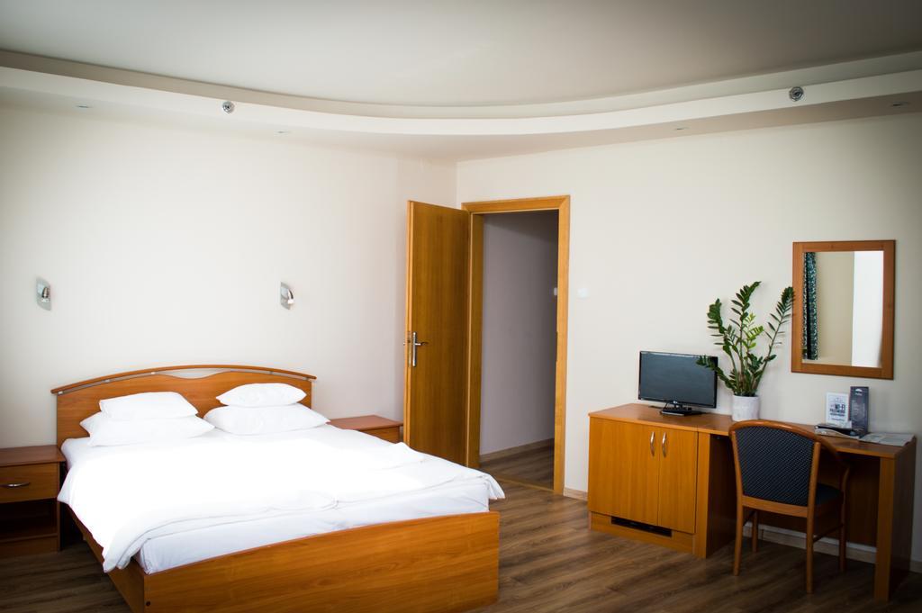 City Hotel Szeged Exterior photo