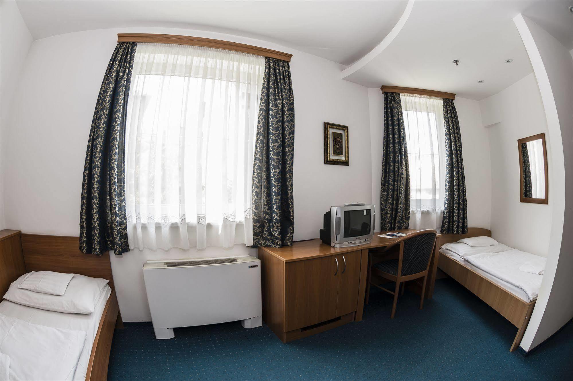 City Hotel Szeged Exterior photo
