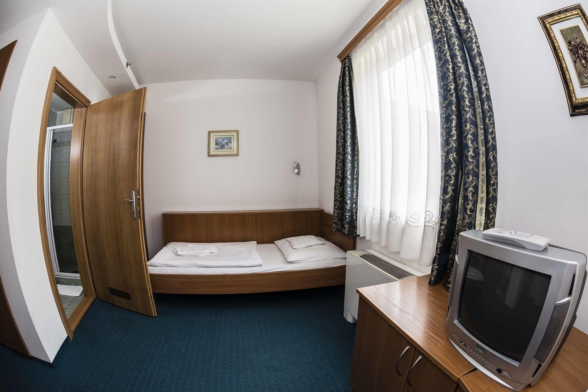 City Hotel Szeged Exterior photo