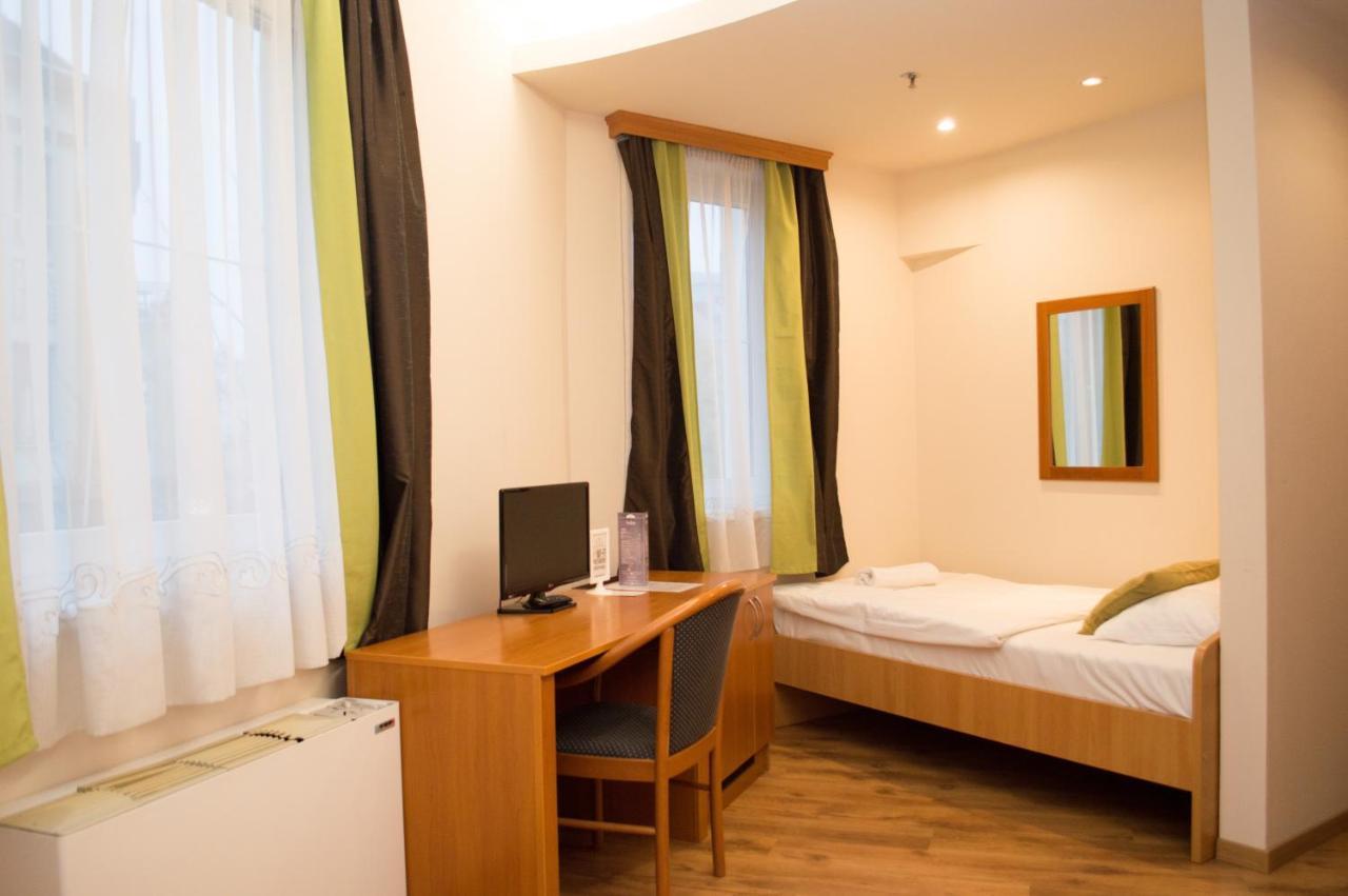 City Hotel Szeged Exterior photo