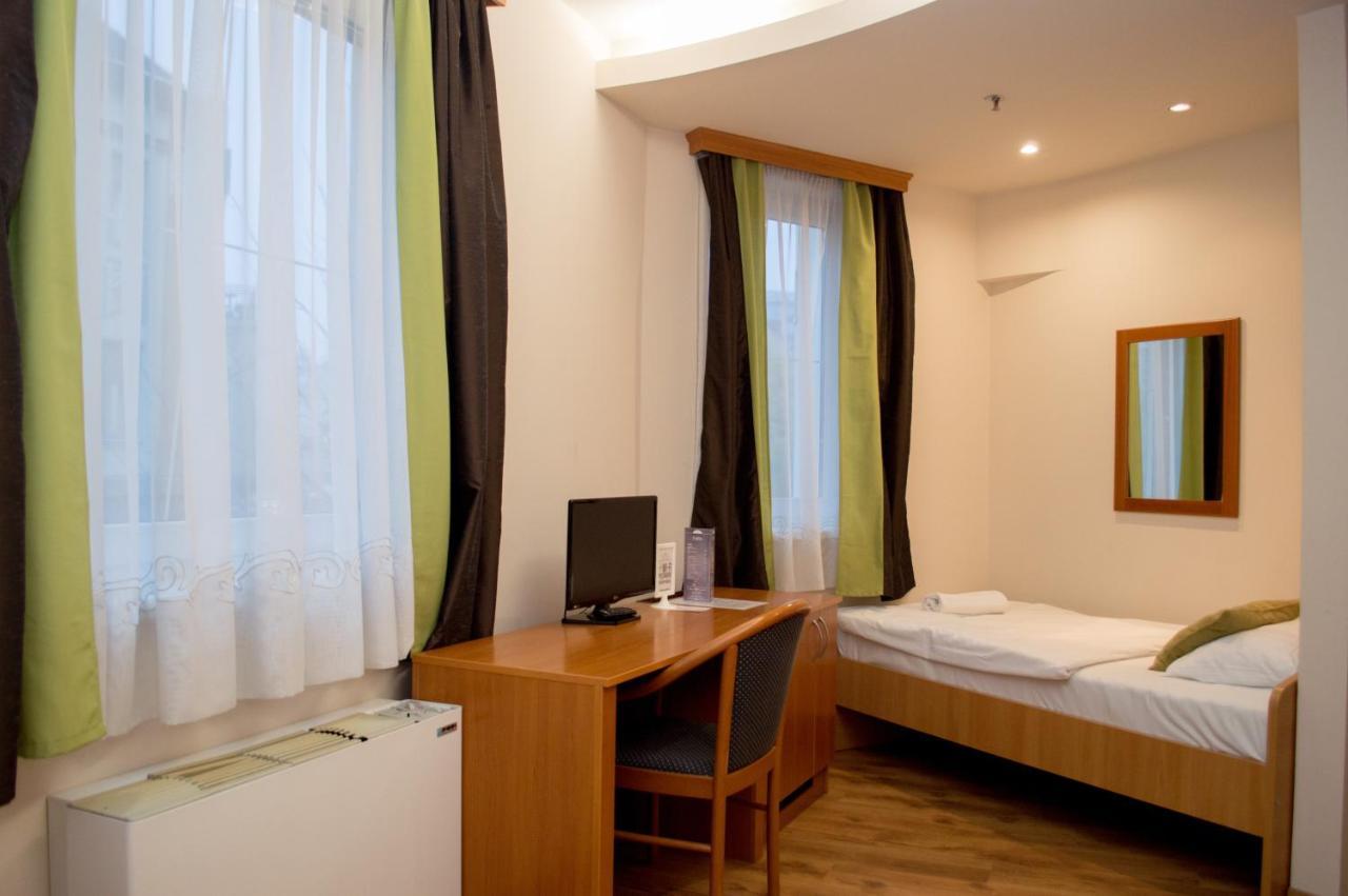 City Hotel Szeged Exterior photo